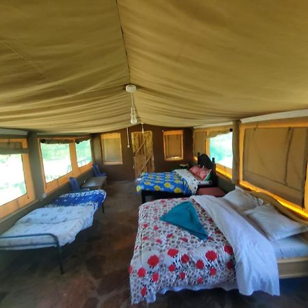 Hotel Oloirien Tented Camp Mara Simba Esterno foto